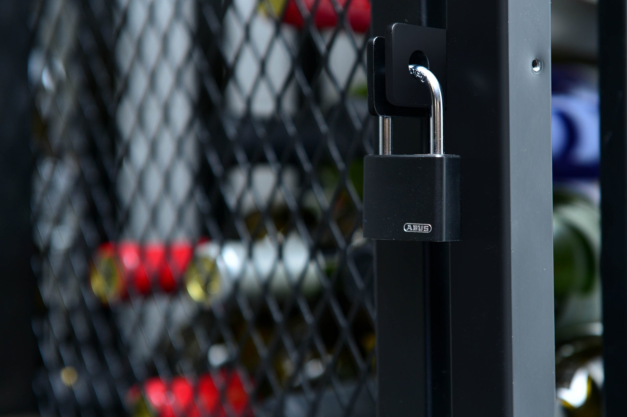 case and crate lock