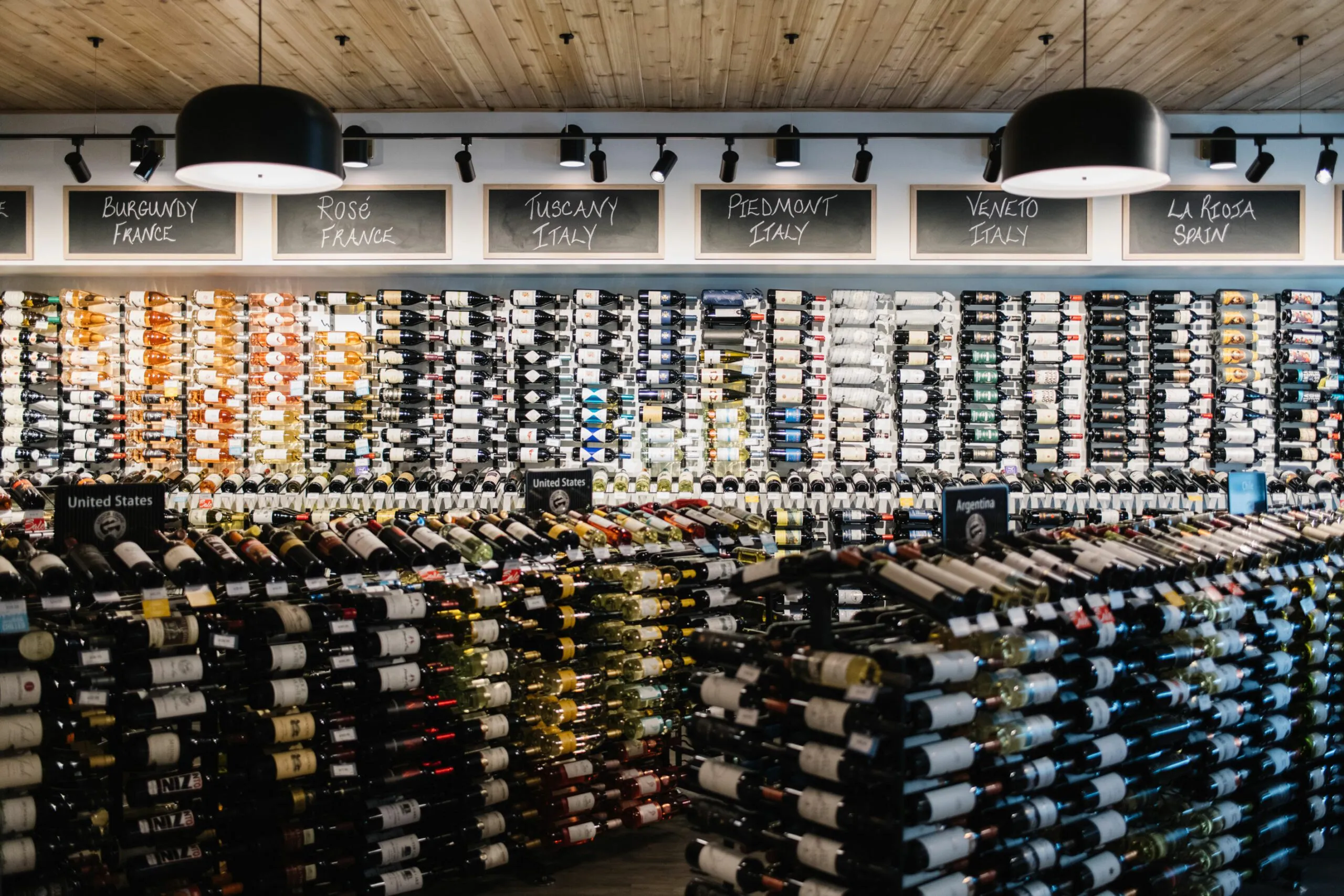 Liquor Lodge (Jasper, AB) VintageView