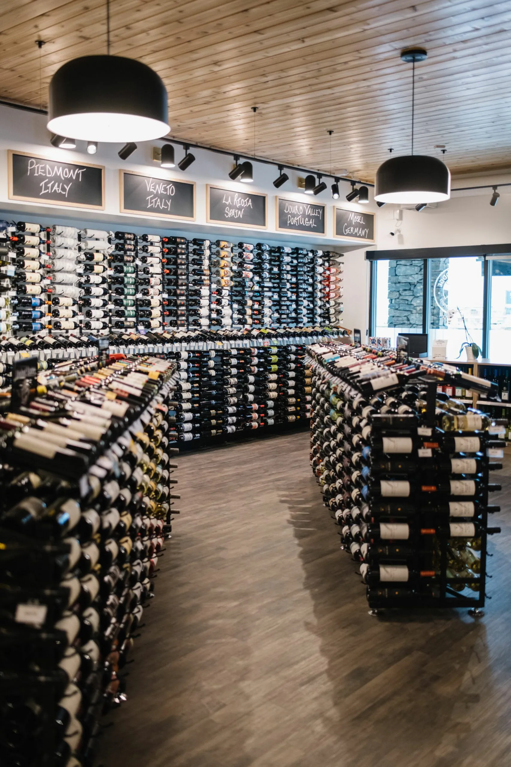 Liquor Lodge (Jasper, AB) VintageView