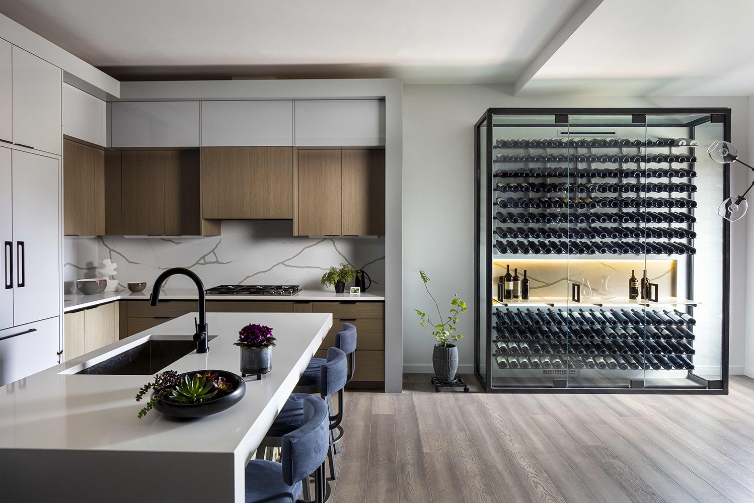 6 Bespoke Wine Features: Integrating Modern Wine Display into Kitchen Design