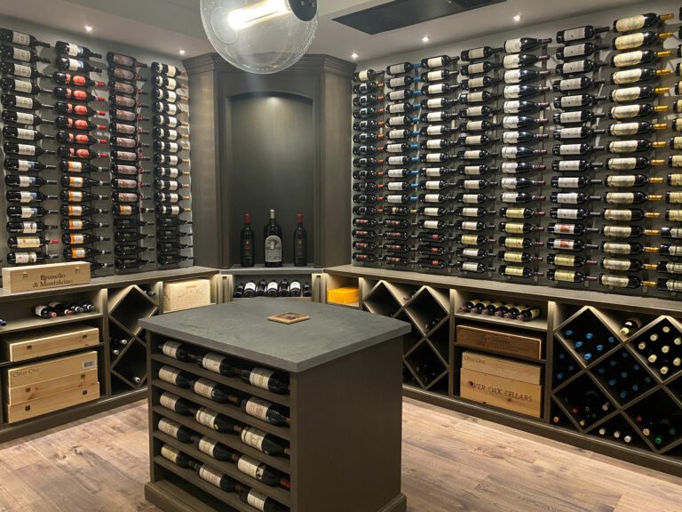 W Series 4 Metal Wall Mounted Wine Rack